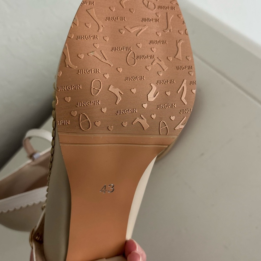 Chunky Block Heel Ankle Strap Bow Front Toe Retro Mary Jane Pumps, Beige, 10.5 - Picture 9 of 10